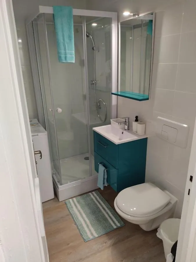 studio cosy proche du centre + parking gratuit Cluses 0*,