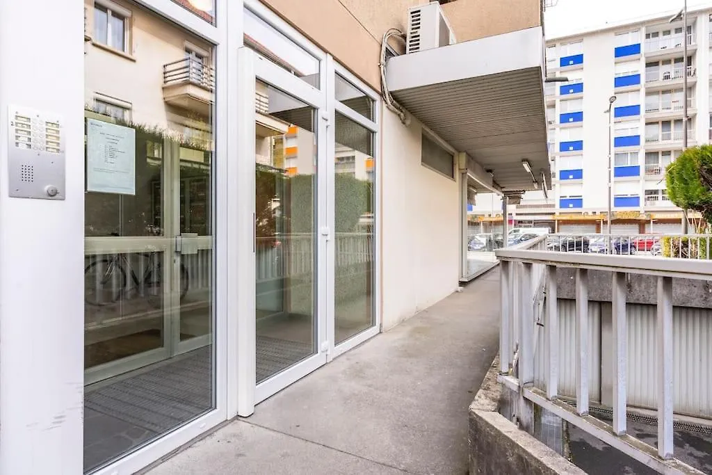Studio Cosy Proche Du Centre + Parking Gratuit Cluses Apartment